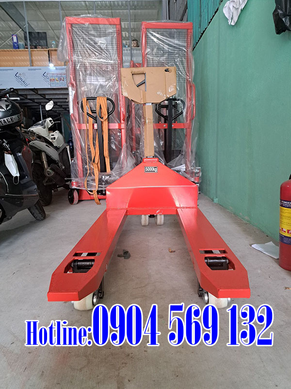 Xe Nang Thap 5 Tan