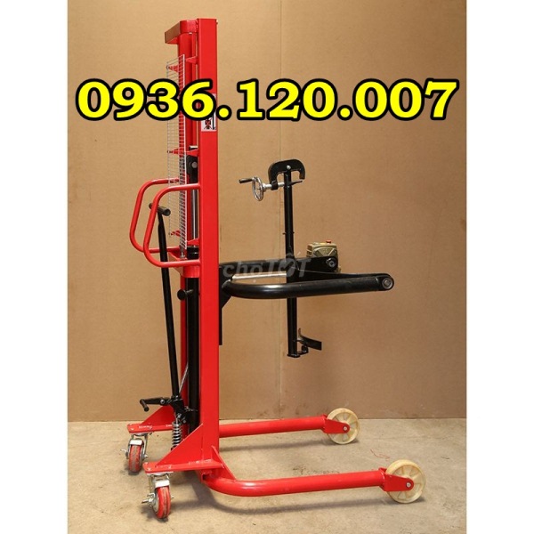 Xe nâng quay đổ phuy giá rẻ mua ở đâu tốt? Xe Nâng Quay đổ Phuy