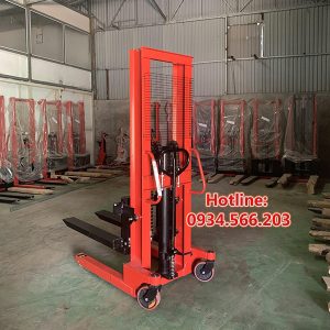 Xe Nâng Tay Cao 3 Tan Chinh Hang Niuli