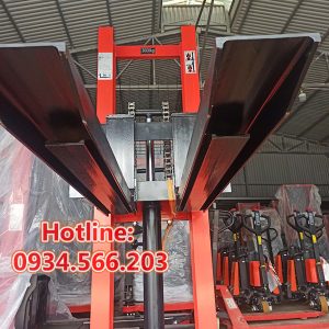 Xe Nang Tay Cao 3tan