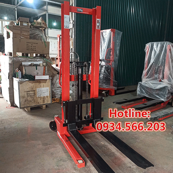 Xe Nâng Thuỷ Lực 2 Tấn